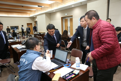 권익위이동신문고완주군현장방문민원상담(1).JPG