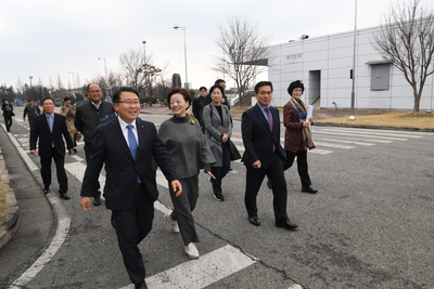 진선미장관가족친화완주방문(5).JPG