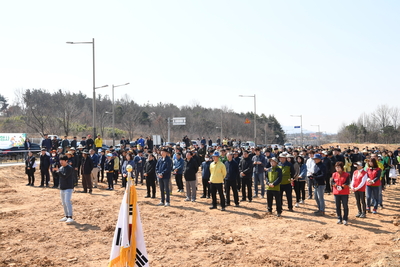 제74회식목일나무심기행사(4).JPG