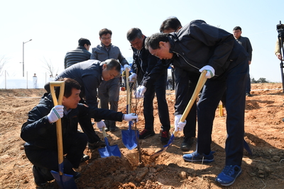 제74회식목일나무심기행사(12).JPG