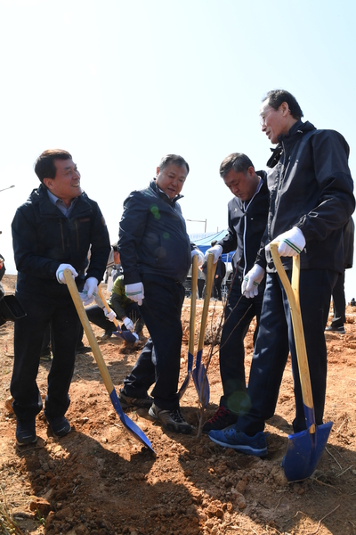 제74회식목일나무심기행사(19).JPG