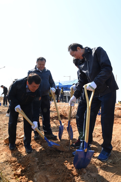 제74회식목일나무심기행사(21).JPG