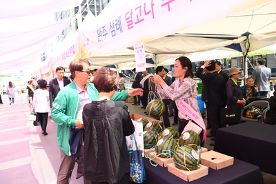 완주군-칠곡군청계천농특산물직거래장터(6).JPG