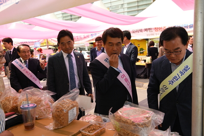 완주군-칠곡군청계천농특산물직거래장터(103).JPG
