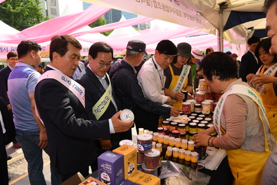 완주군-칠곡군청계천농특산물직거래장터(152).JPG