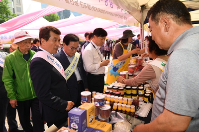 완주군-칠곡군청계천농특산물직거래장터(154).JPG