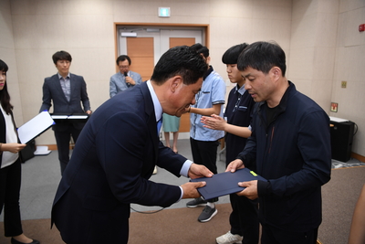 애향장학금수여식(64).JPG