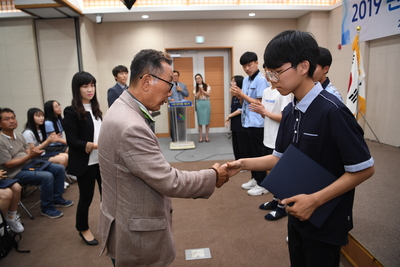 애향장학금수여식(73).JPG
