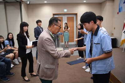 애향장학금수여식(75).JPG