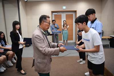 애향장학금수여식(76).JPG