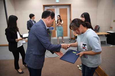 애향장학금수여식(87).JPG