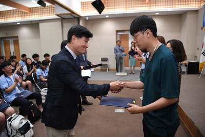 애향장학금수여식(101).JPG