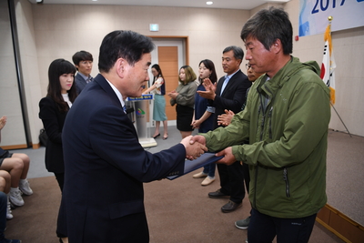 애향장학금수여식(118).JPG