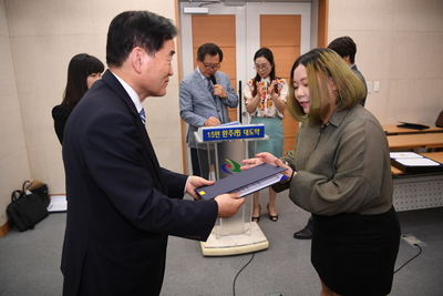 애향장학금수여식(125).JPG