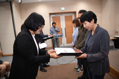 애향장학금수여식(131).JPG