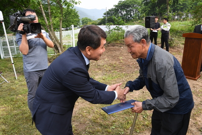 참전용사전적비개막식(11).JPG
