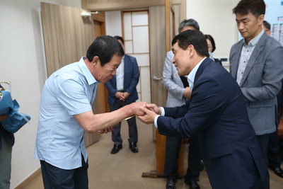 정년퇴직예정자공로패전달(23).JPG
