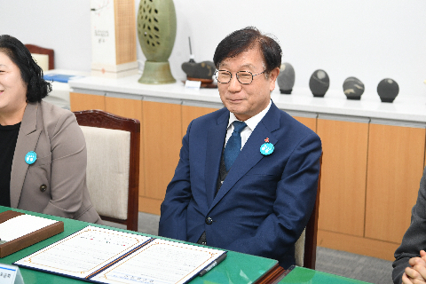 저소득층 재해사고대비 만원의 행복보험 협약식 (11).JPG