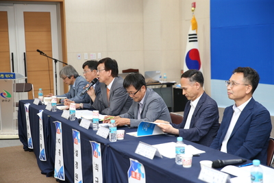 완주군산업단지활성화연구용역전문가포럼(18).JPG