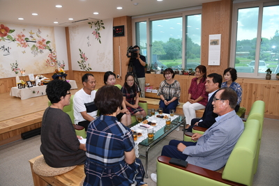 완주으뜸이도담도담백일상지원사업업무협약식(8).JPG