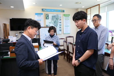 민원처리기간단축마일리지우수공무원표창장수여(17).JPG
