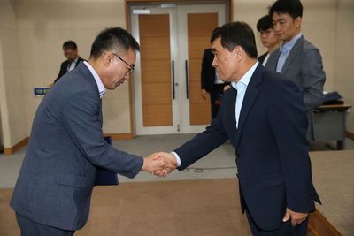 인사발령에의한사령장교부(3).JPG