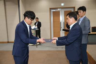 인사발령에의한사령장교부(40).JPG