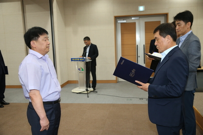 인사발령에의한사령장교부(42).JPG