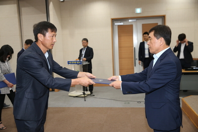 인사발령에의한사령장교부(46).JPG