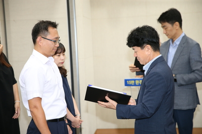 인사발령에의한사령장교부(51).JPG