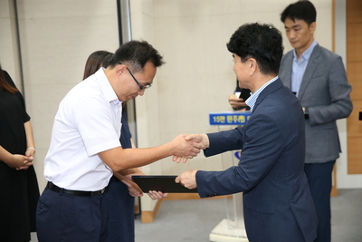 인사발령에의한사령장교부(53).JPG