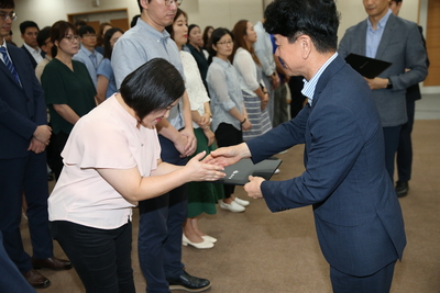 인사발령에의한사령장교부(57).JPG