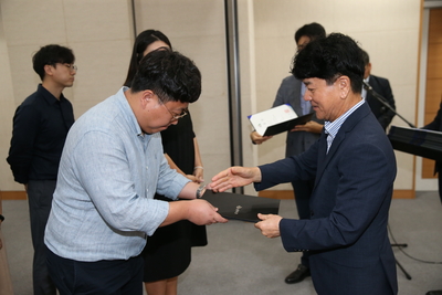 인사발령에의한사령장교부(71).JPG