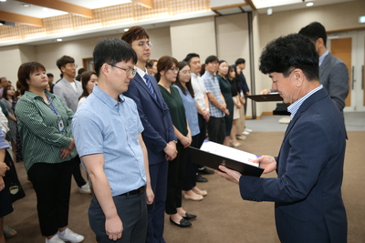 인사발령에의한사령장교부(75).JPG