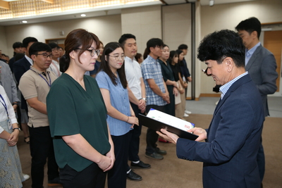 인사발령에의한사령장교부(81).JPG