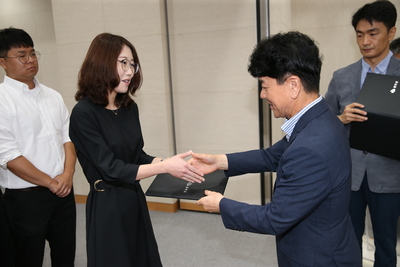 인사발령에의한사령장교부(92).JPG