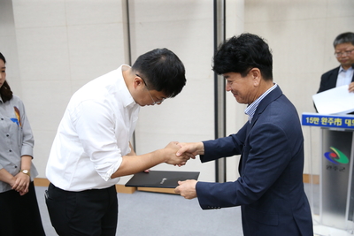 인사발령에의한사령장교부(113).JPG