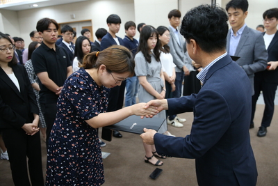 인사발령에의한사령장교부(123).JPG