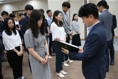 인사발령에의한사령장교부(124).JPG