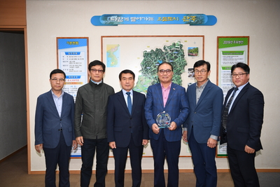 와일드푸드축제해병대감사패전달식(4).JPG