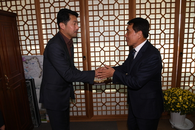 지방재정확충기여자감사패수여(3).JPG