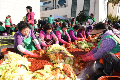 완주군새마을회사랑의김장김치나눔행사(11).JPG