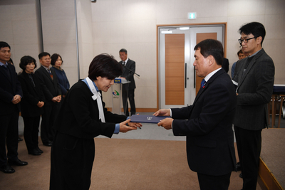 2020년정기인사사령교부(8).JPG