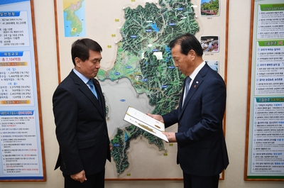 대한적십자사특별회비전달식(3).JPG