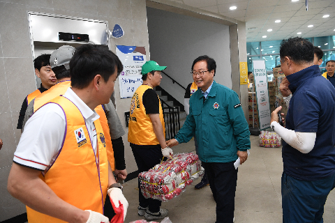 운주 수해복구 성금전달식(라리온스,전북은행,장애인연합회) (15).JPG