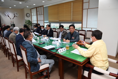 완주군인재육성재단이사회(6).JPG