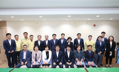 5급교육생수료사령교부(단체사진).jpg
