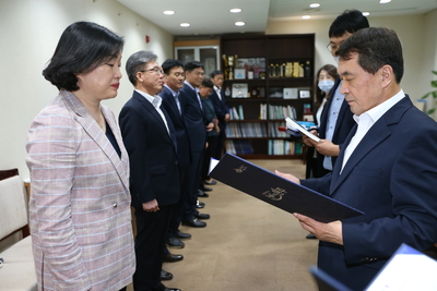 5급교육생수료사령교부(1).JPG