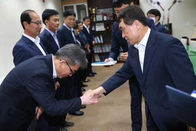 5급교육생수료사령교부(10).JPG