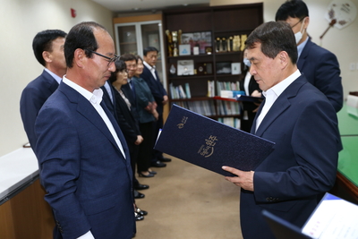 5급교육생수료사령교부(12).JPG
